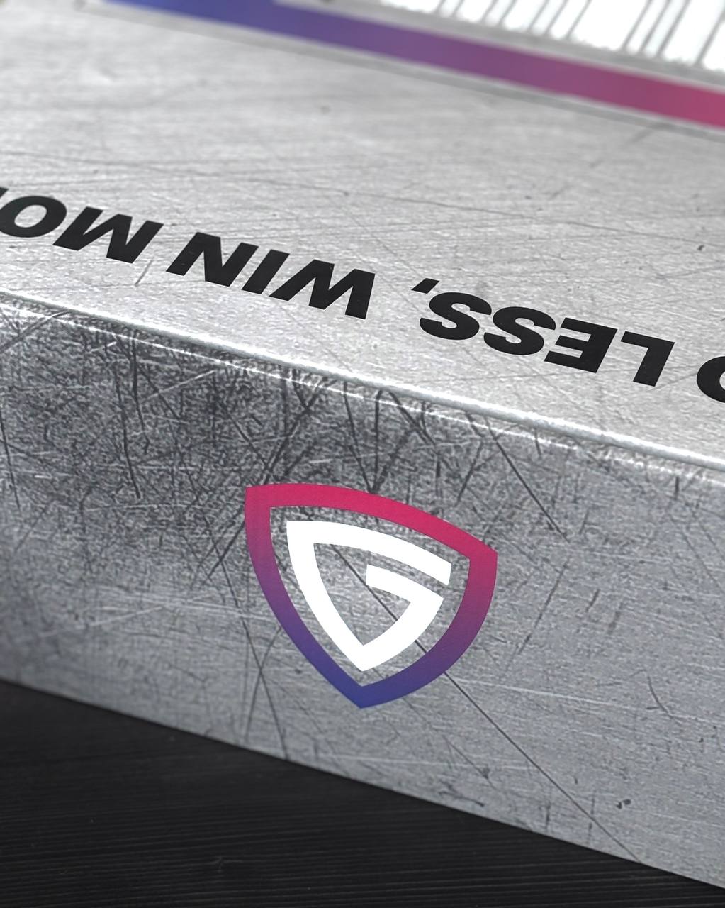 Брендированная упаковка мерча на заказ — подарочные коробки с логотипом для Overgear