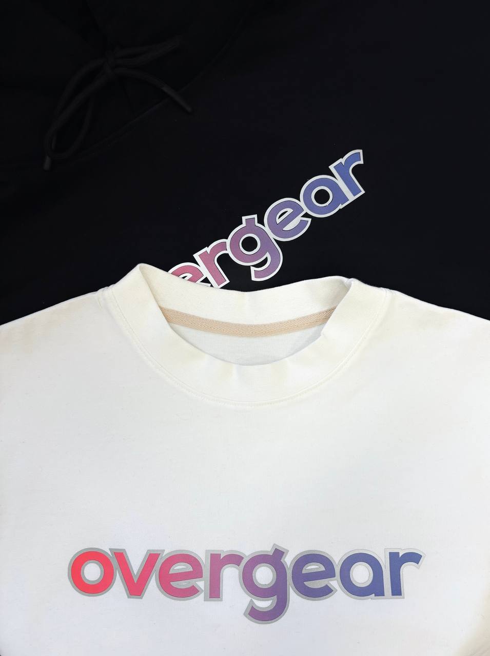 Худи и свитшоты с DTF-печатью на заказ — gaming-мерч для игрового сервиса Overgear